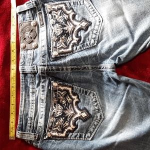 Miss Me Cuffed Capri